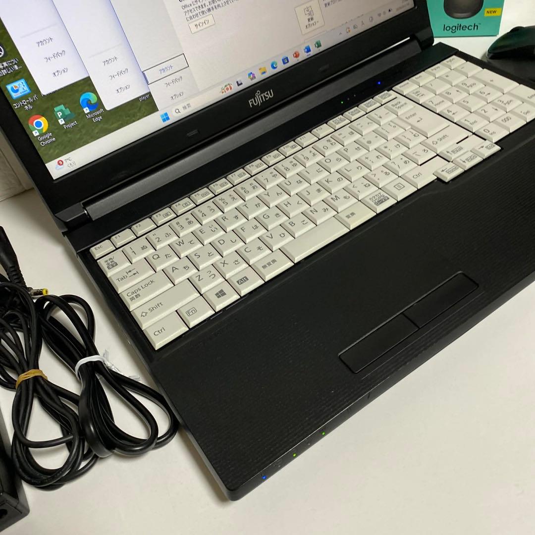 Windows11 オフィス付き　Core i5 SSD メモリ8GB 富士通