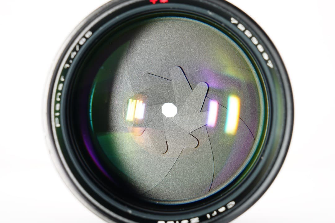 【美品】Carl Zeiss Planar 85mm F1.4 MMJ 897