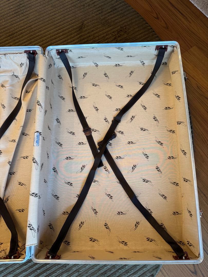 リモワ スーツケース 104L CLASSIC FLIGHT 976.77