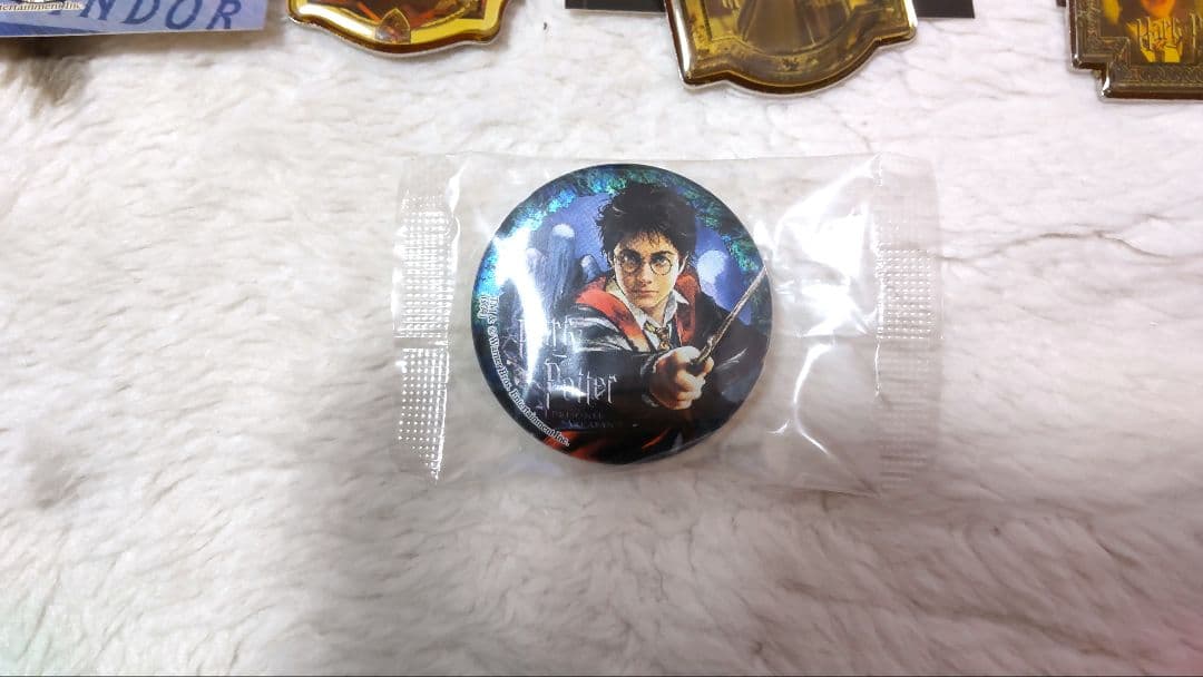 ハリー・ポッター 名場面メタルキーホルダー9種&缶バッジ&ステッカー