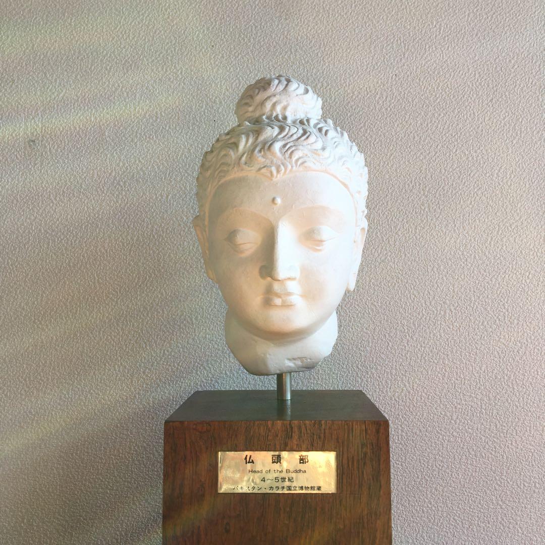 インテリア置物　石膏レプリカ　仏頭部 パキスタン　カラチ国立博物館蔵品レプリカ