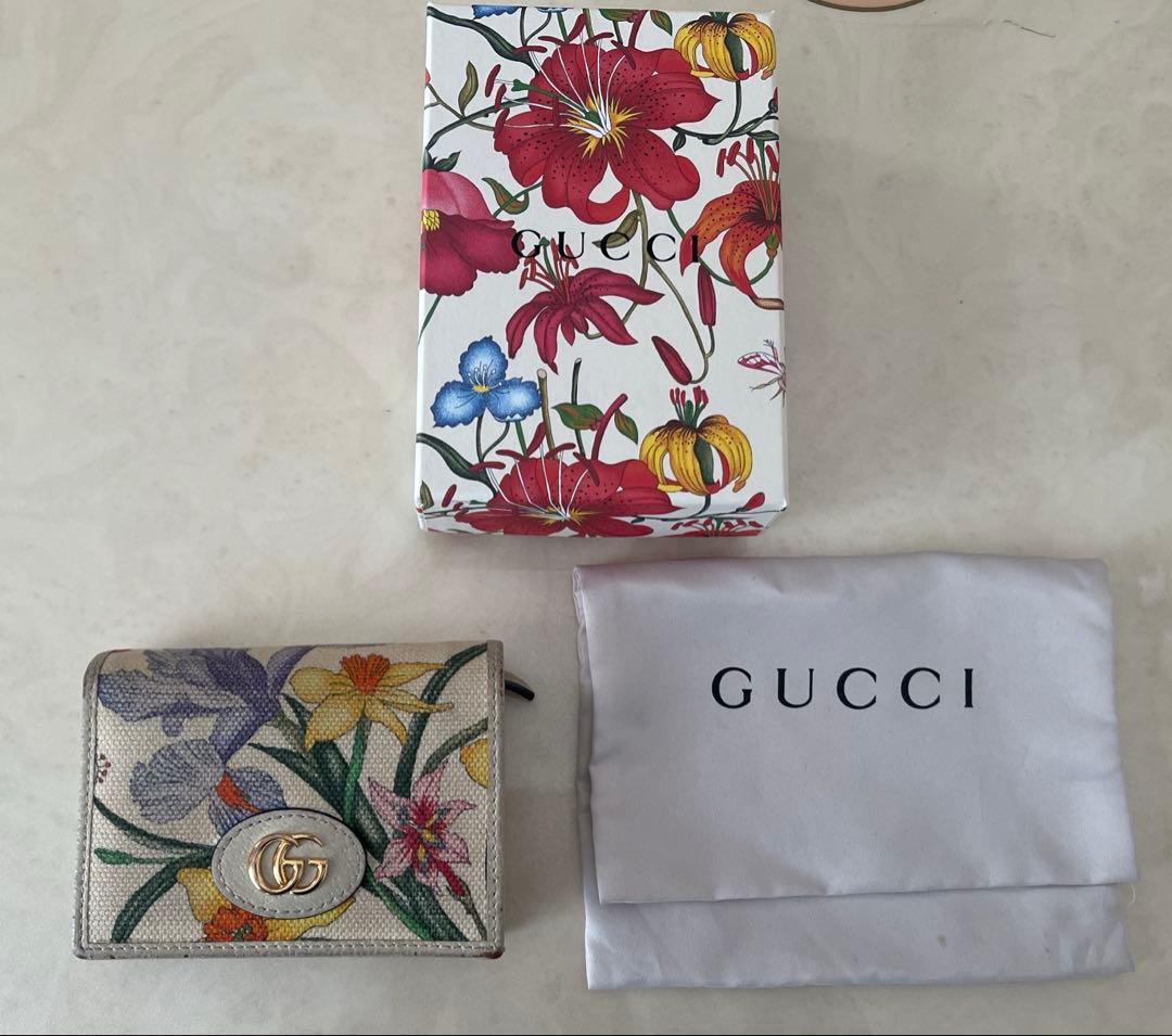 【GUCCI】グッチ　フローラシリーズ　二つ折り財布