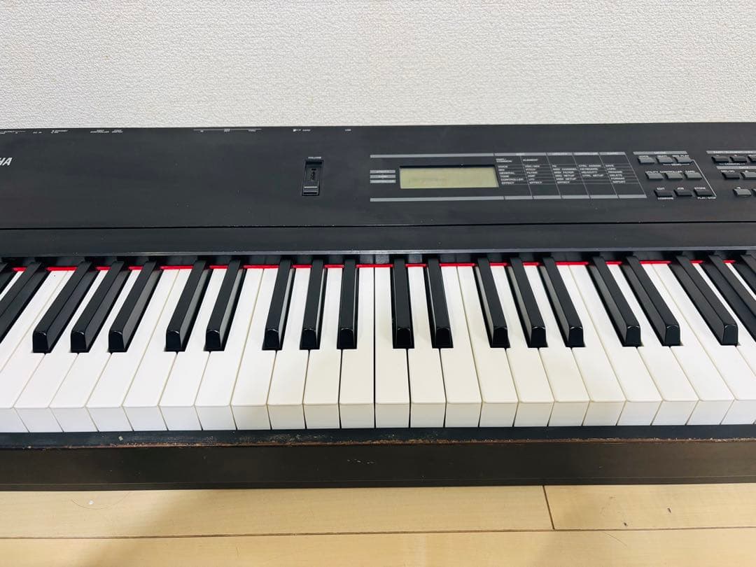 ヤマハ　YAMAHA S08 シンセサイザー 88鍵盤　取説、ガイドROM付き