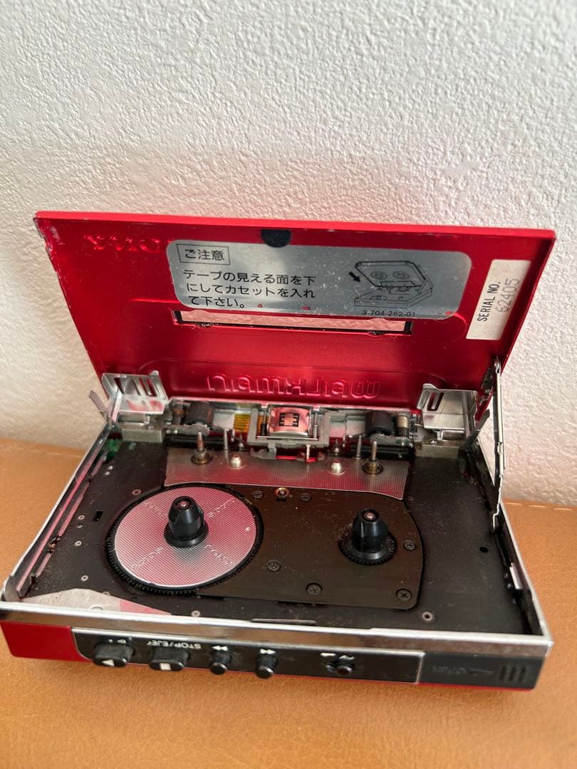 SONY WALKMAN WM-501 ソニー　ウォークマン　レッド　ジャンク