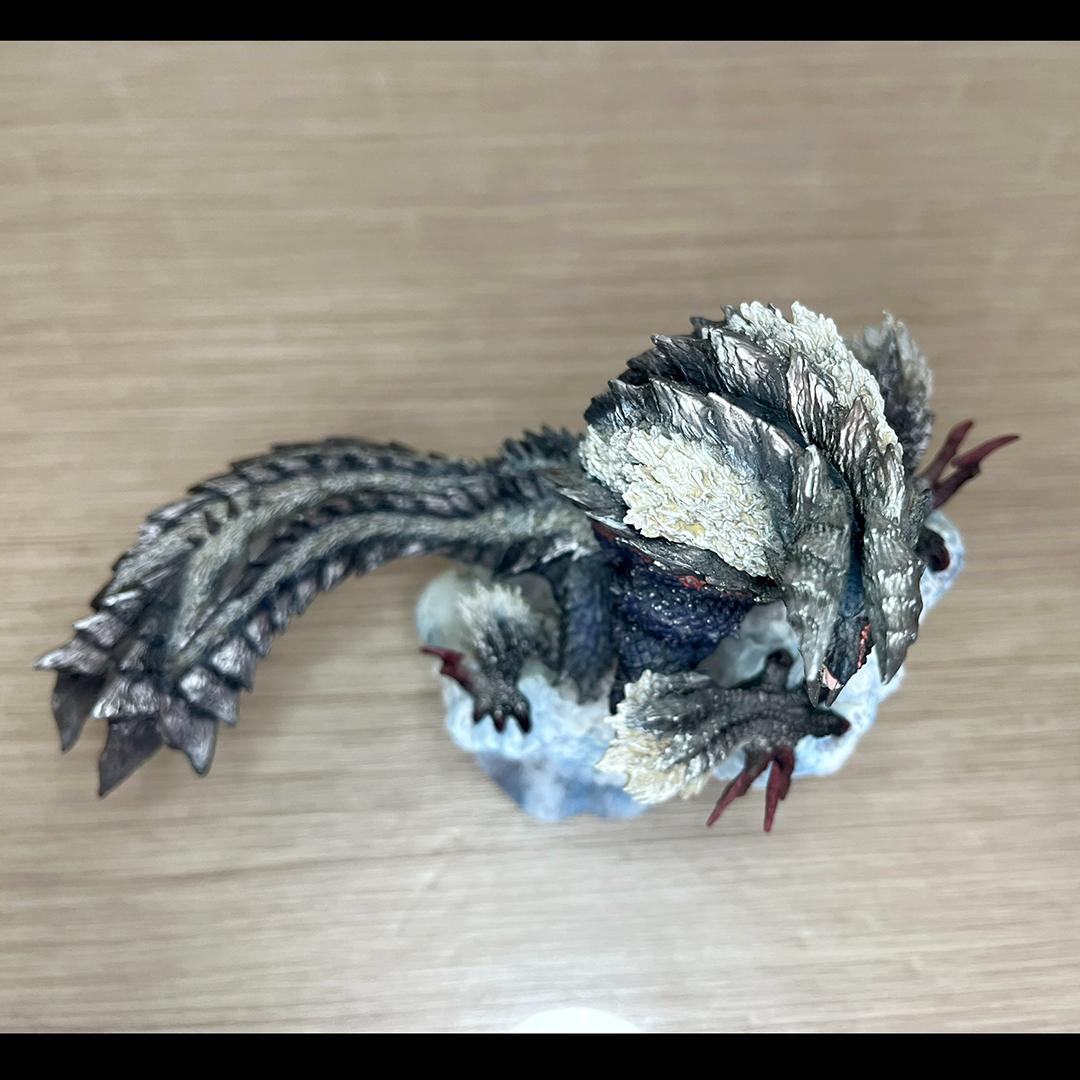 クリエイターズモデル ジンオウガ 亜種 獄狼竜 モンスターハンター フィギュア