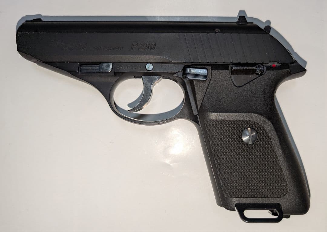 KSC P230JP HW プレミアムマガジン仕様、スペアマガジン付き　ガスガン