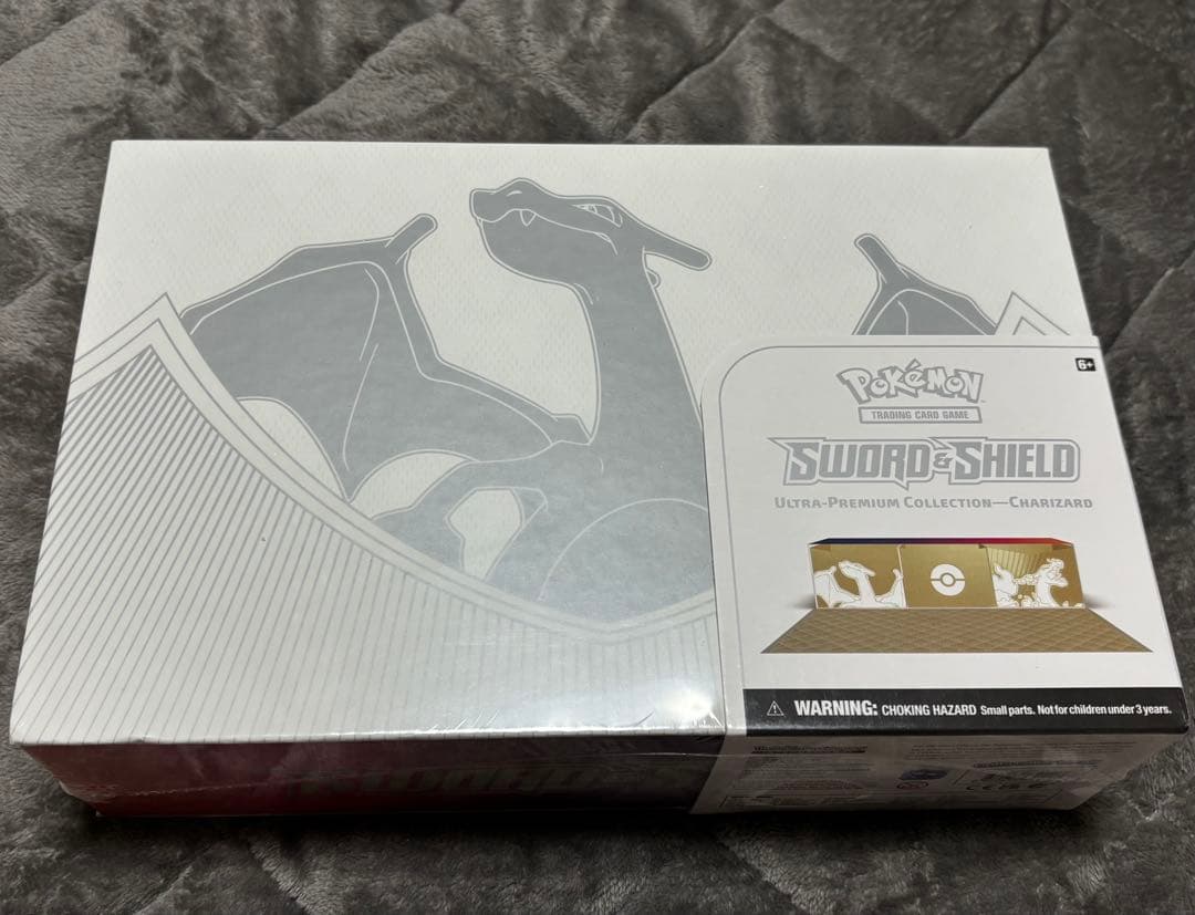 新品未開封シュリンク付き 海外版 ウルトラプレミアムコレクション リザードン