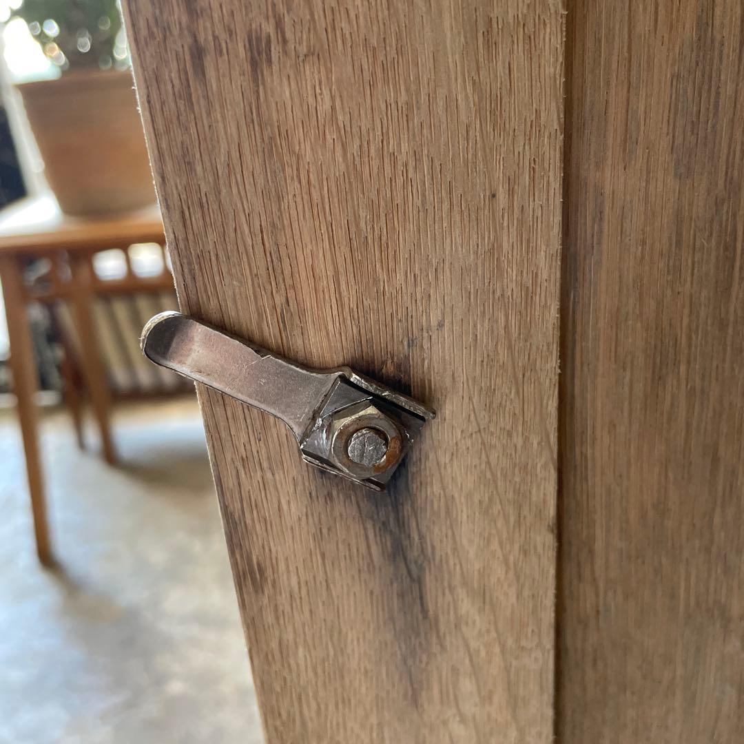 eauビンテージ ドロワーキャビネット 剥離