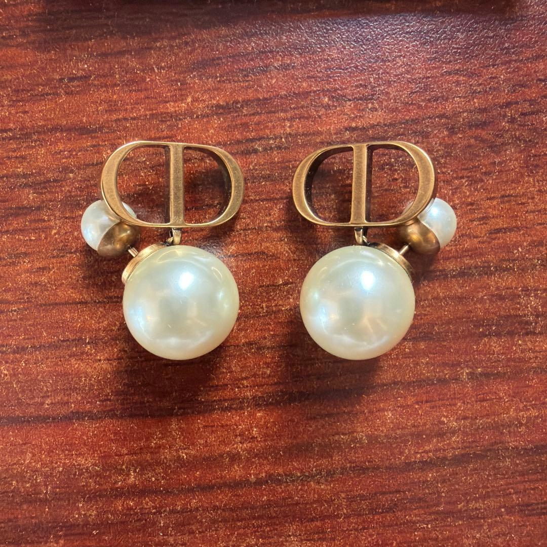 Dior パール付きピアス 専用ポーチ付き