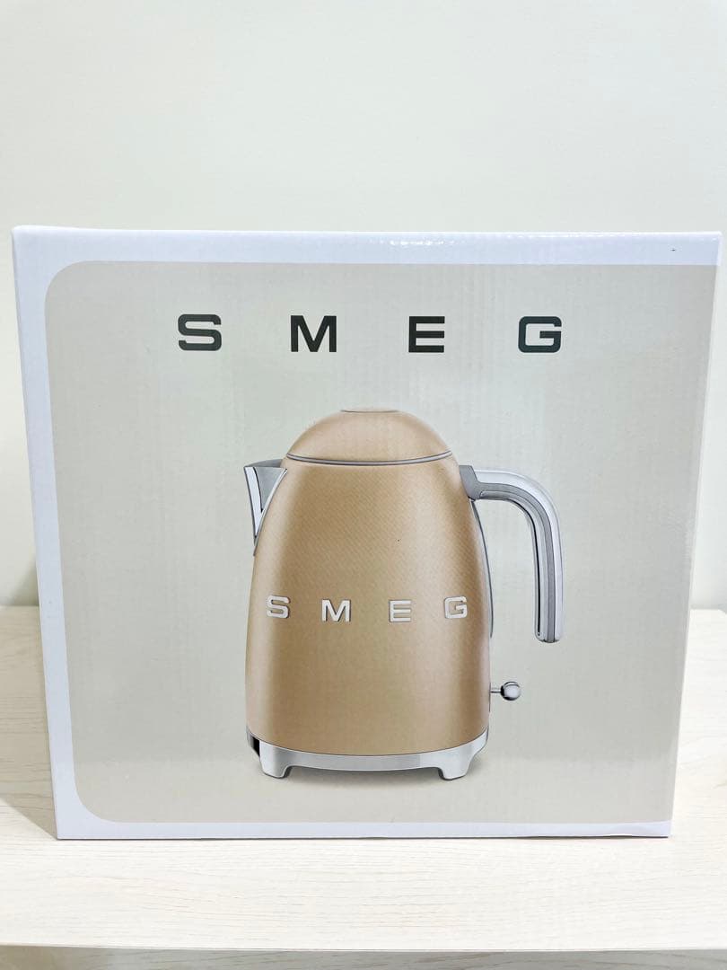 【新品未使用品】SMEG スメッグ ケトル(シャンパンマット)