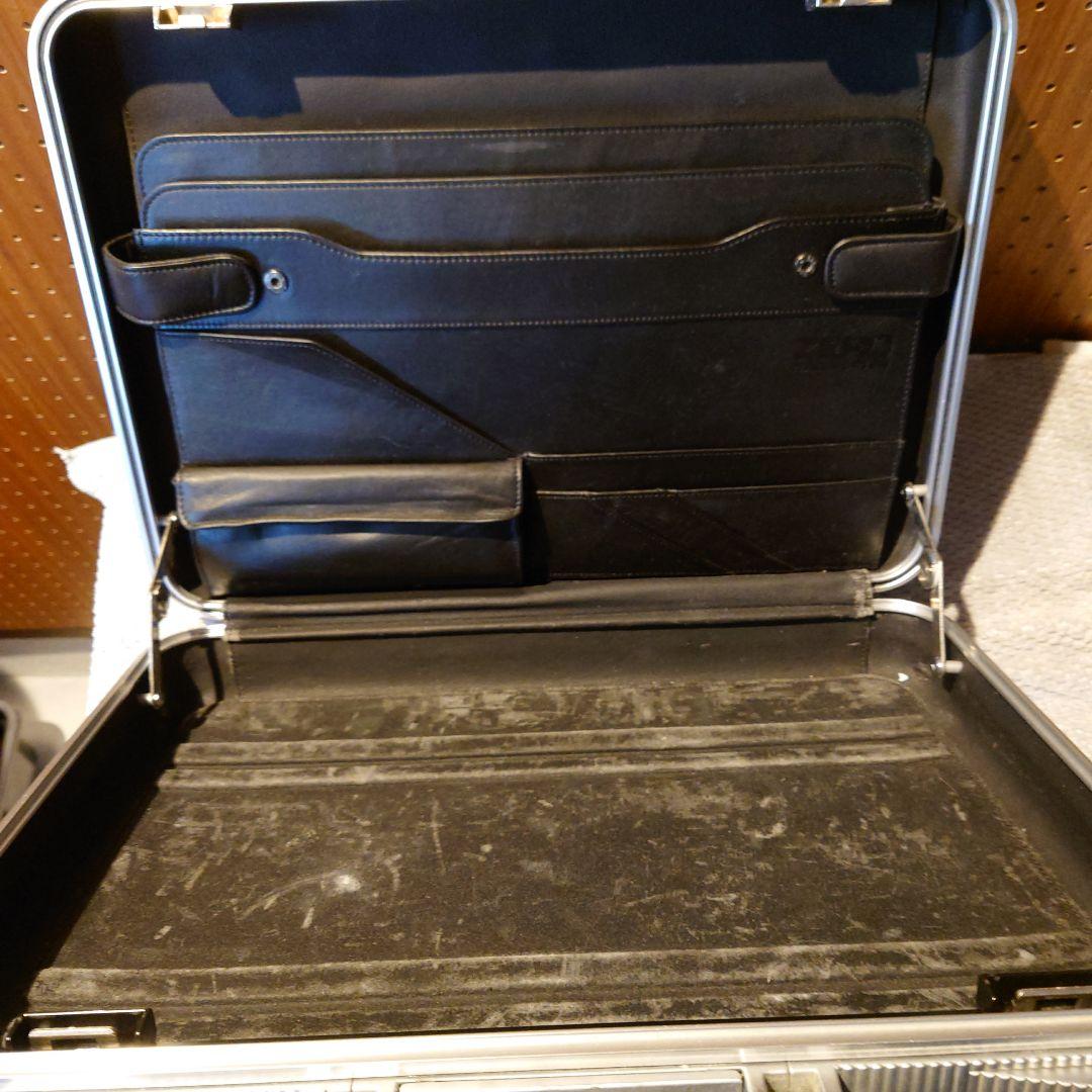 ZERO HALLIBURTON アルミアタッシュケース 上級 ダイヤルロック