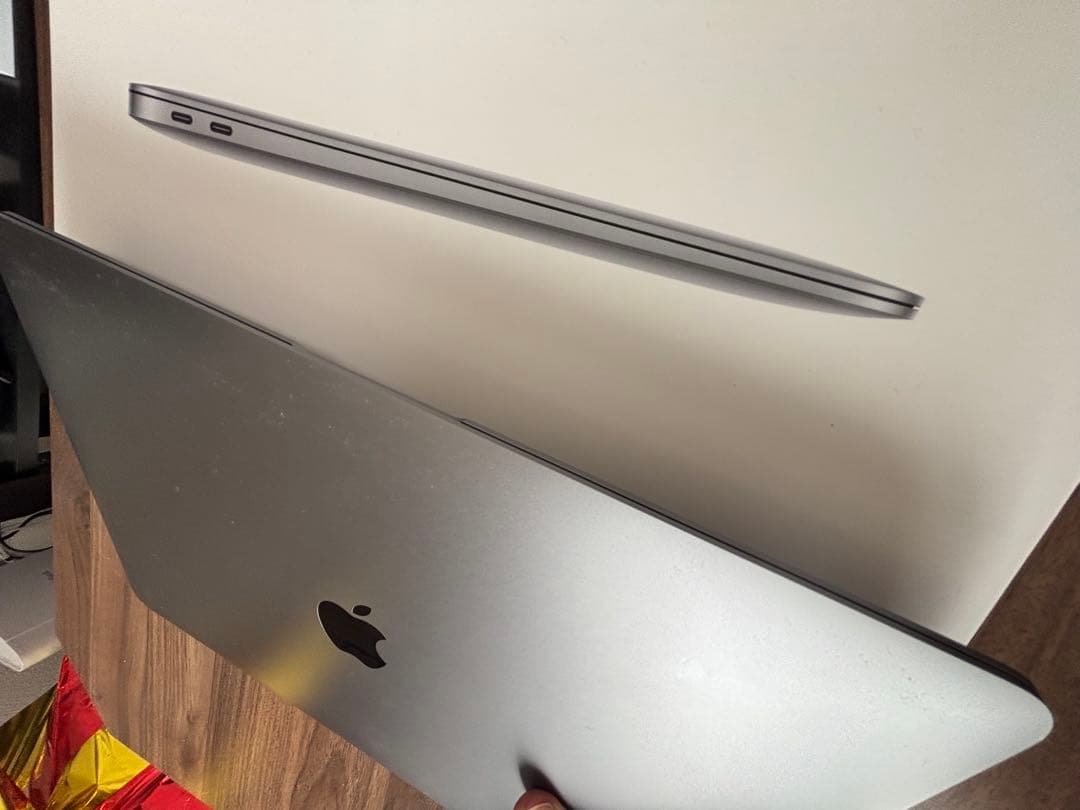 MacBook Air スペースグレイ13インチ2019 i5 256GB