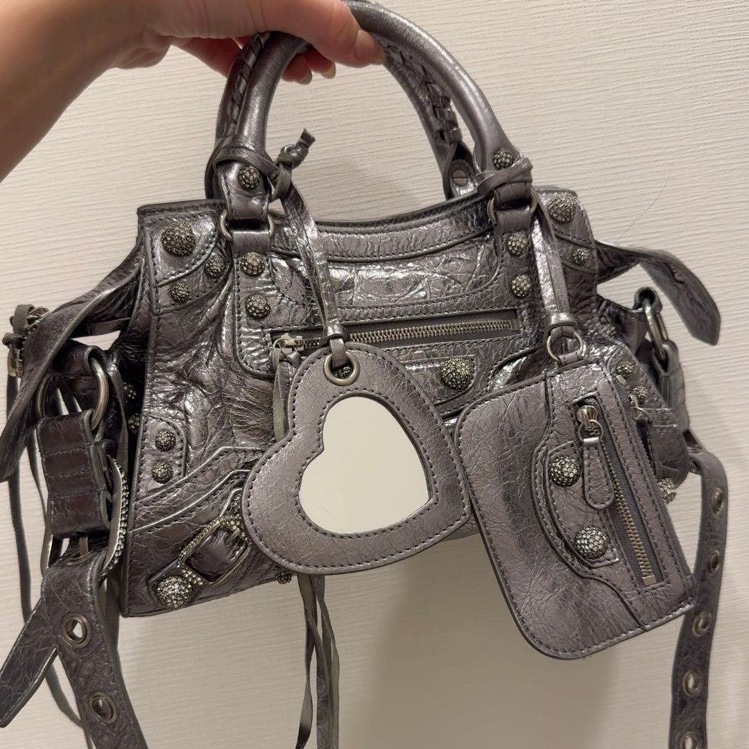 BALENCIAGA シルバー キラキラ CITY