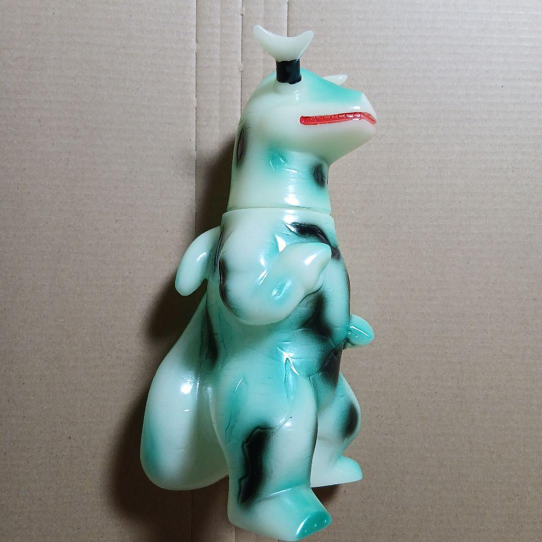 ア*キ様 u.s.toys ウルトラセブン 怪獣 ソフビ エレキング 蓄光