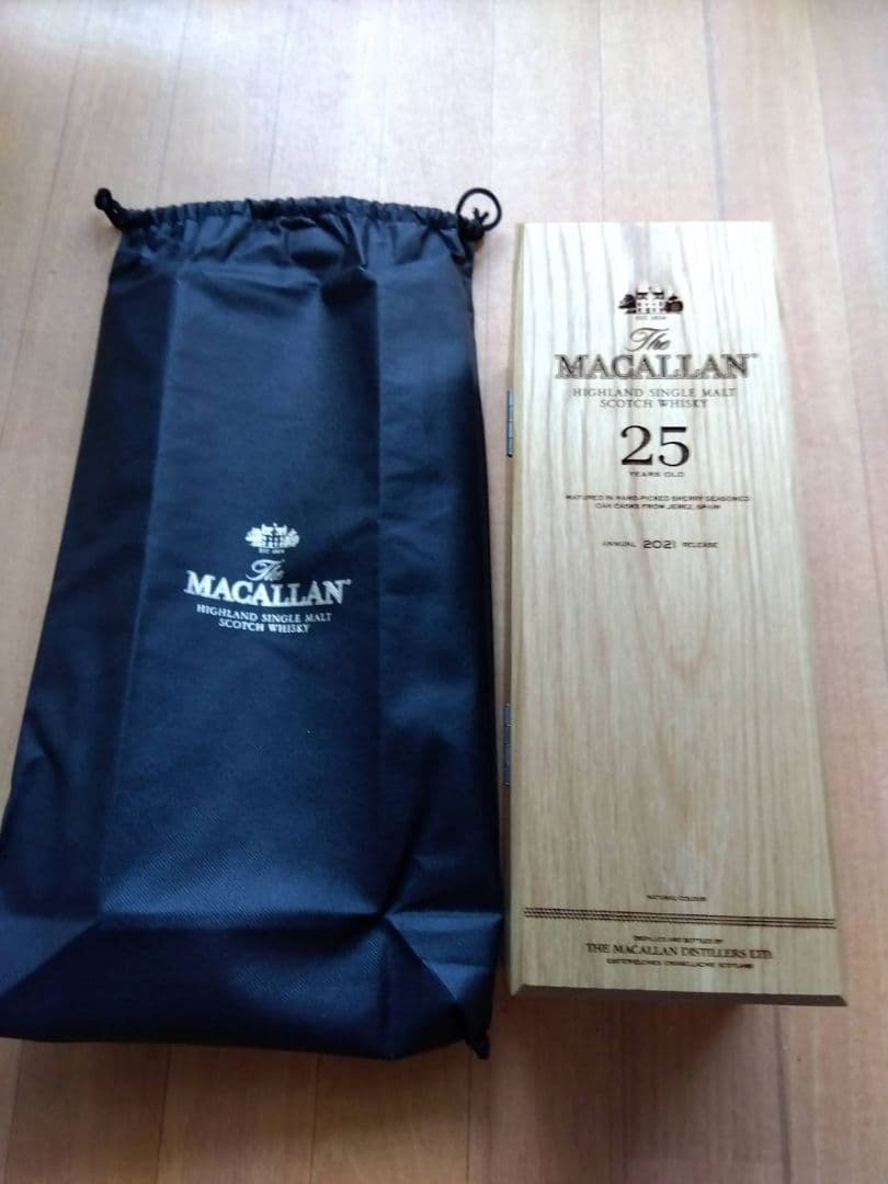 貴重　The Macallan 25年 シングルモルトウイスキー 木箱入り