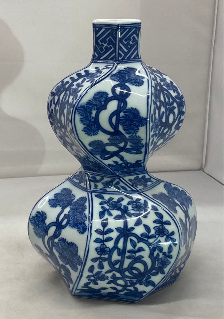 B511b 祥瑞手瓢形花入　源右衛門窯　松　捻り模様　染付　花瓶　箱無