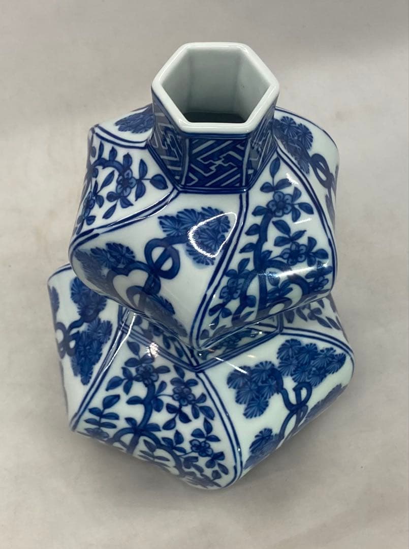 B511b 祥瑞手瓢形花入　源右衛門窯　松　捻り模様　染付　花瓶　箱無