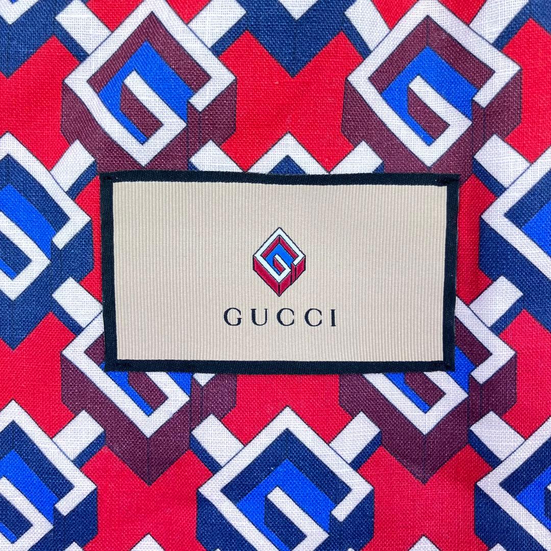 ✨未使用品✨GUCCI ガーメント レッド　ジオメトリックG