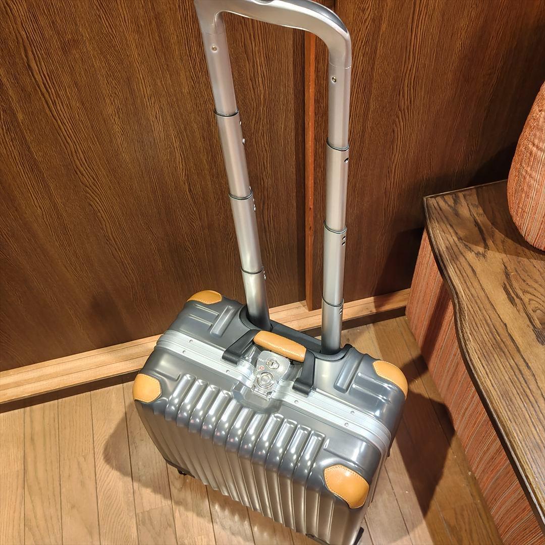 smiledog39様 CARGO ハードキャリー スーツケース 33L