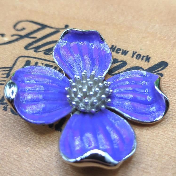 TRIFARI ハナミズキ パープル ヴィンテージ ブローチ トリファリ