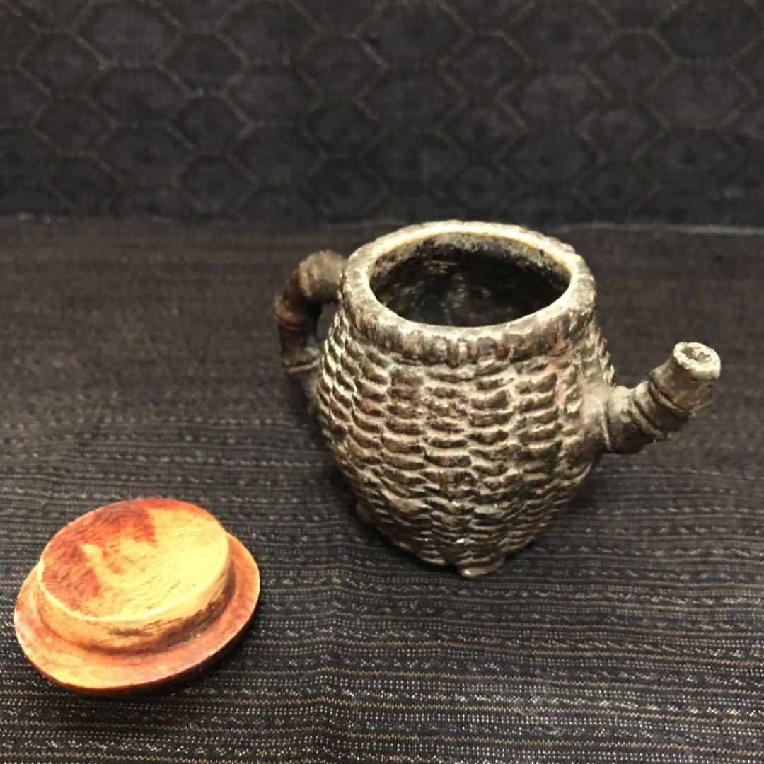 蓋特注？　古銅網籠形水滴