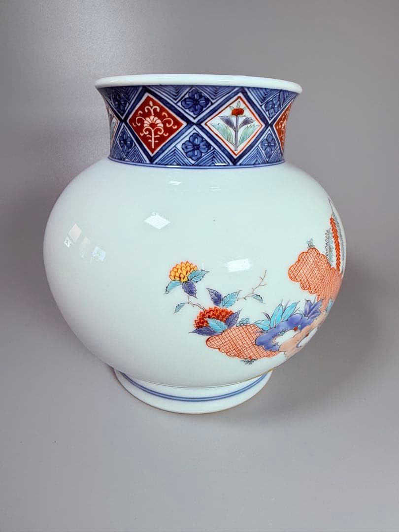 十一代酒井田柿右衛門　渦福　錦花鳥図花瓶　共箱　本物保証　明治～大正時代製