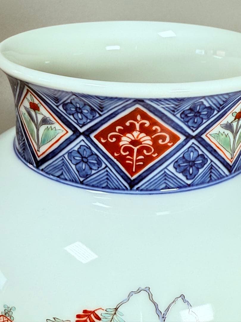 十一代酒井田柿右衛門　渦福　錦花鳥図花瓶　共箱　本物保証　明治～大正時代製