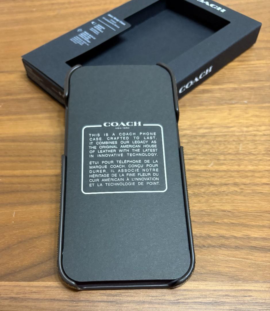 新品 コーチ COACH IPHONE 15 ケース・シグネチャー キャンバス