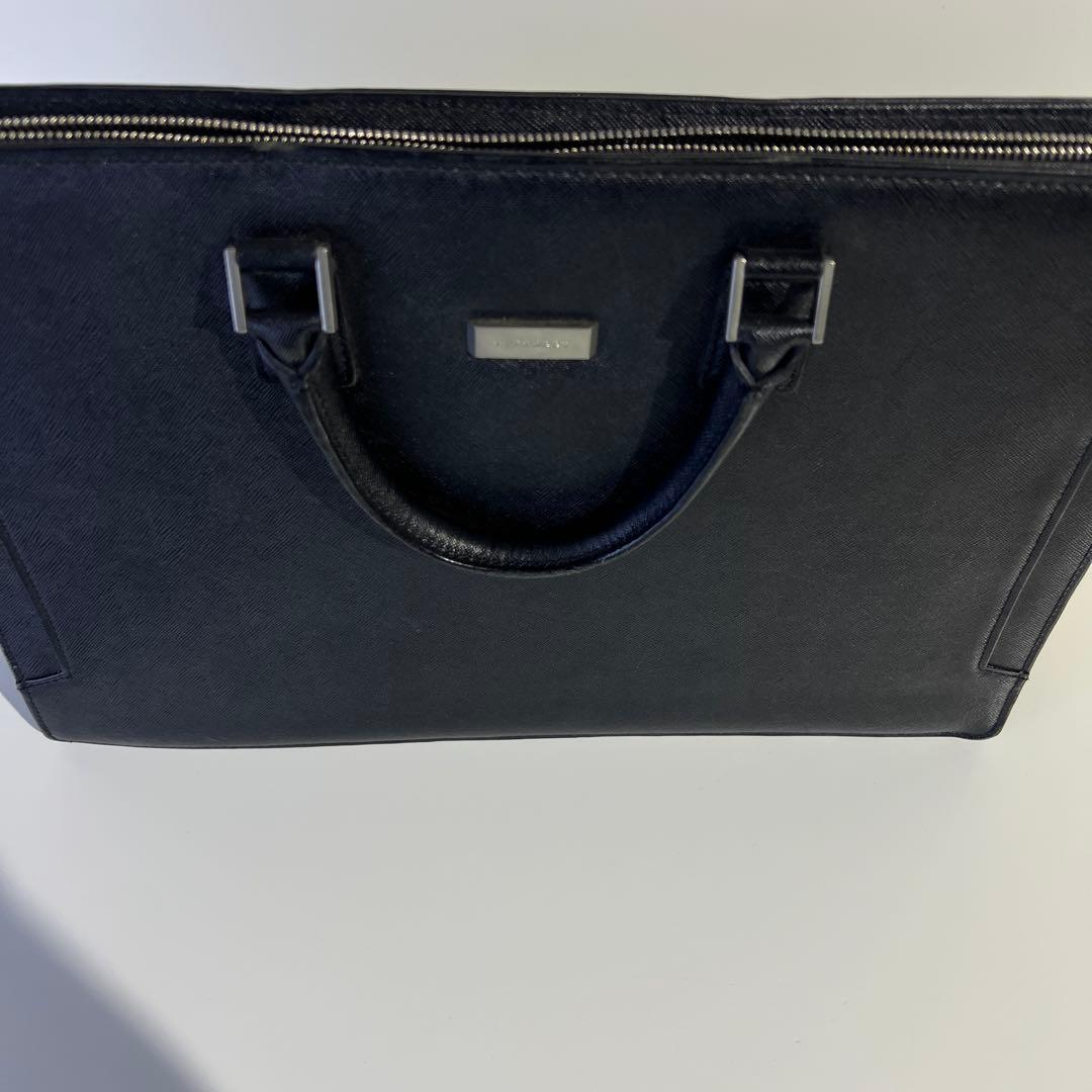 BURBERRY ビジネスバッグ レザー 黒 台形 A4可