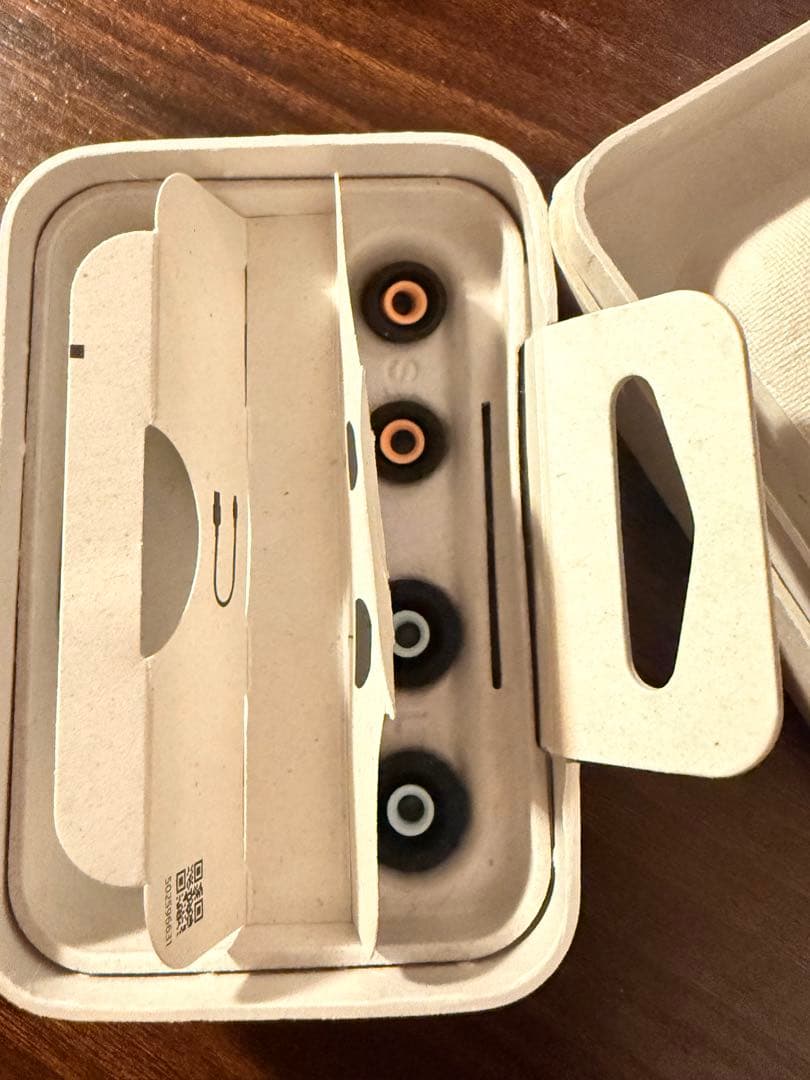 SONY WF-1000XM4ブラック 充電ケース オマケ付　保証残