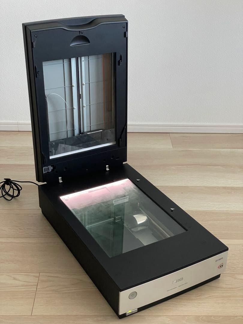 【完動品】EPSON GT-X970 フラットベッドフィルムスキャナー