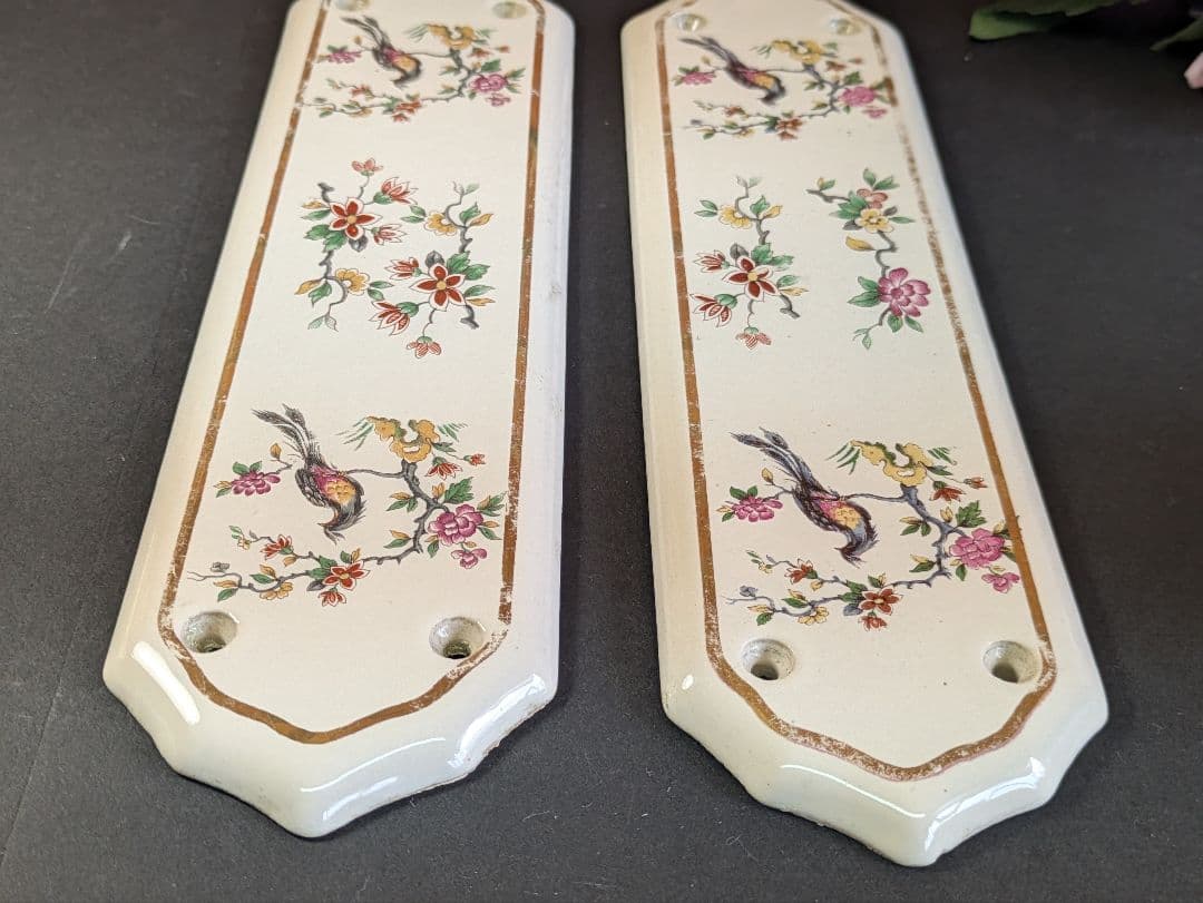 イギリス アンティーク 陶器製 ドアプレート ドア飾り ２枚セット 孔雀