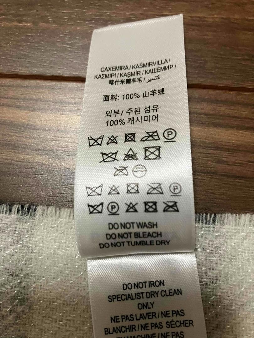 BURBERRY カシミヤ マフラー　ホワイト