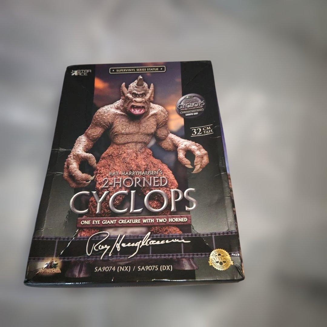 スターエーストイズ　サイクロプス　ソフビスタチュー　未開封　現状品