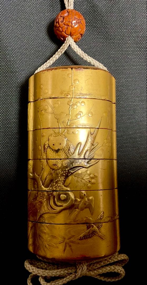 花鳥蒔絵印籠・牙刻鳥根付・箱・座布団付