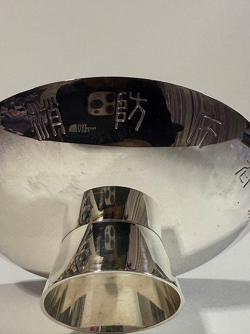 銀製 花モチーフ ブローチ銀皿　68、5g