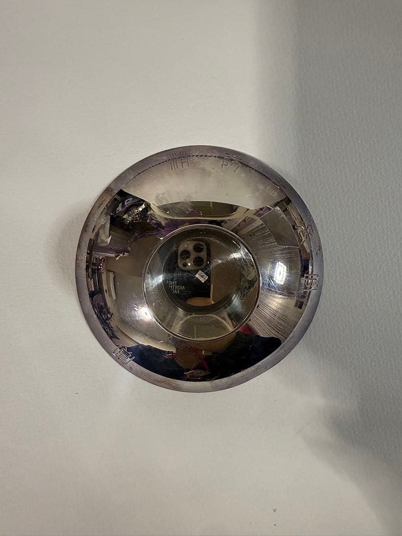 銀製 花モチーフ ブローチ銀皿　68、5g