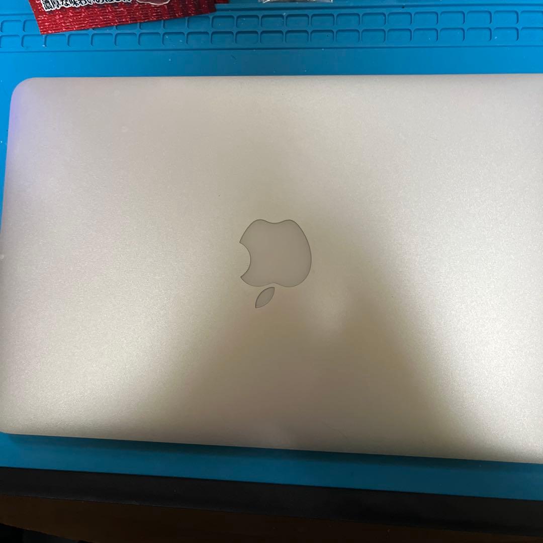 MacBook Air (11-inch, Mid 2013) 本体