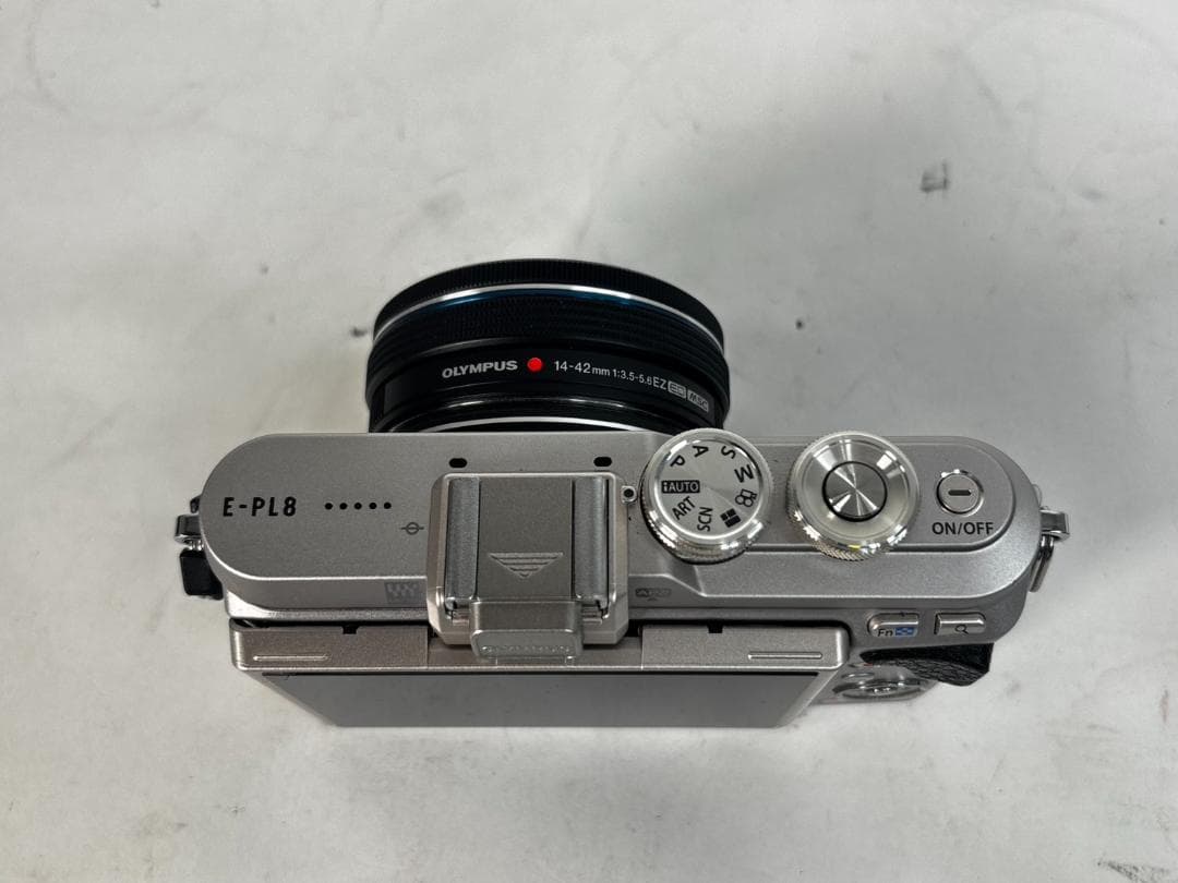 OLYMPUS オリンパス PEN-E-PL8 ミラーレス一眼 ズームレンズ