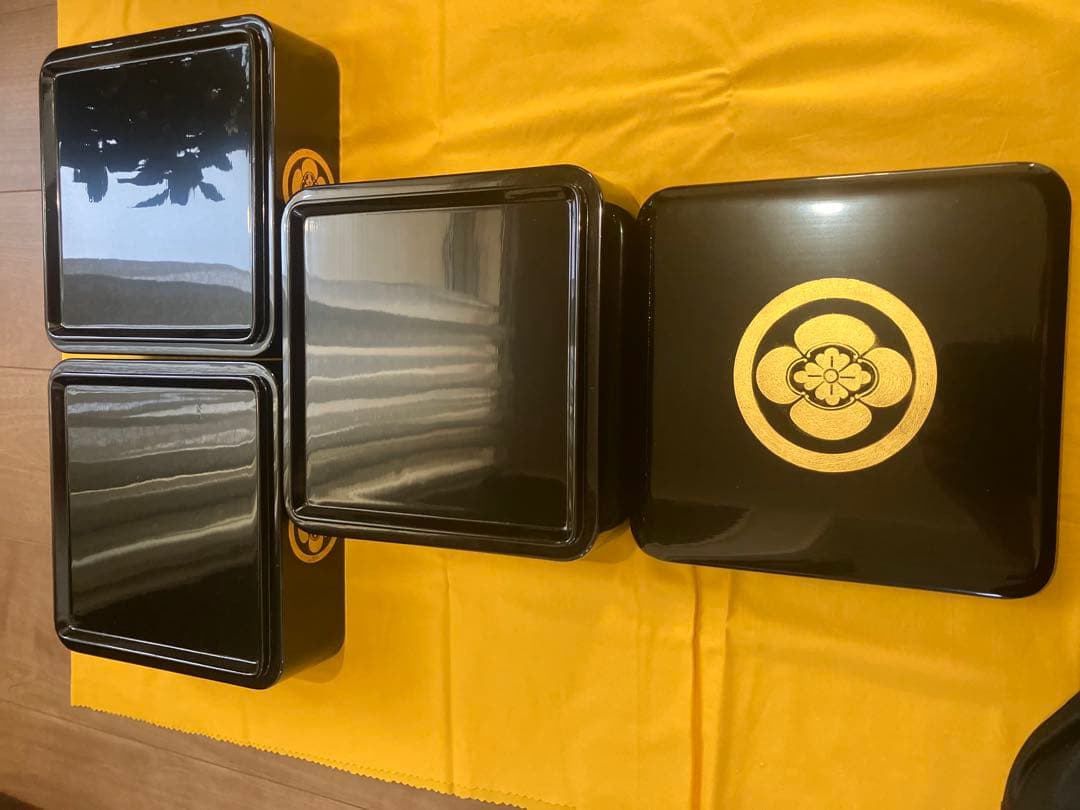 輪島塗 角丸五段重 蓋二枚 黒内朱 木製