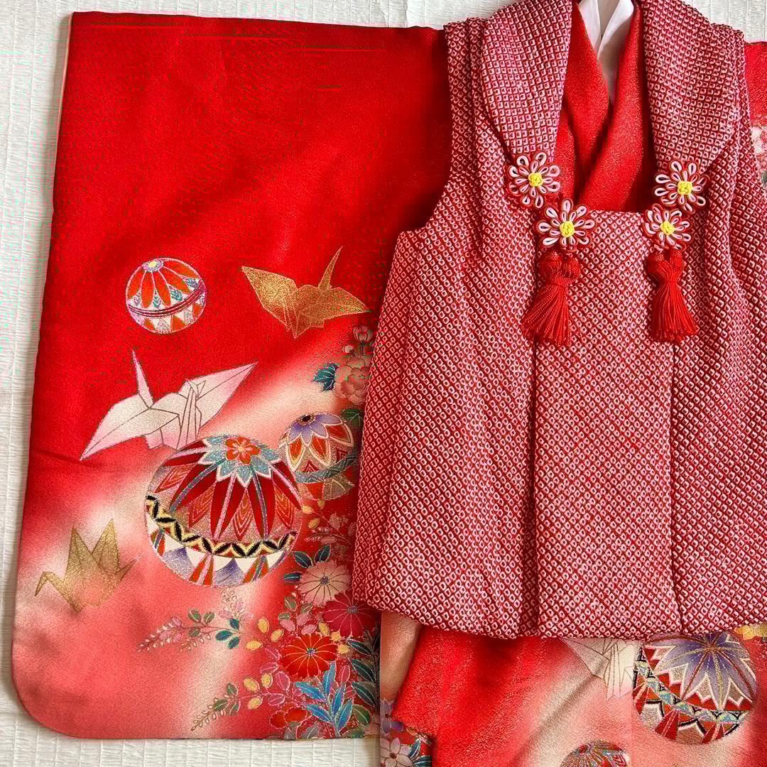 七五三 3歳 着物 753 正絹 被布 総絞り 三歳 赤 草履 金糸 花柄 毱