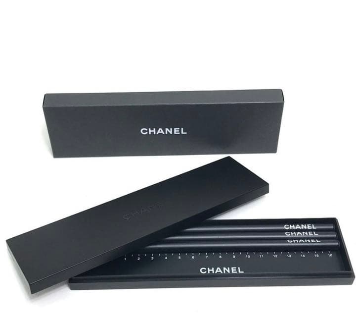 ✨新品✨CHANELロゴ 鉛筆3本 定規 文具5点セット ペンシルケース