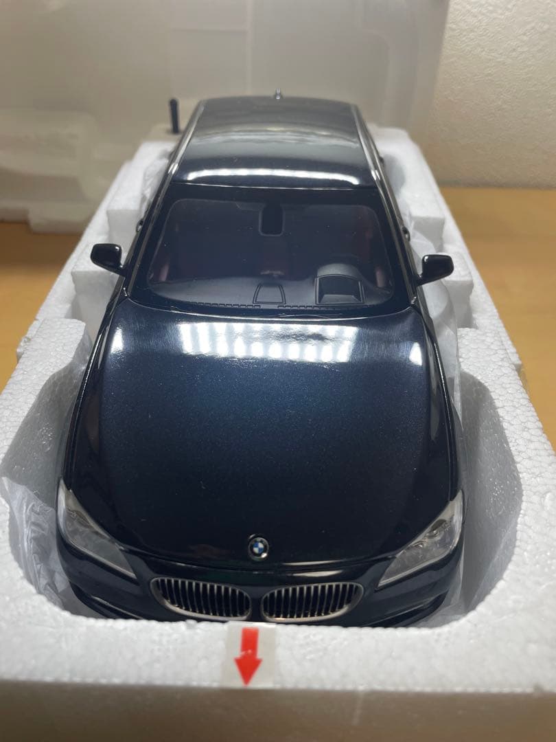 京商 1/18 BMW アクティブ ハイブリッド 7 (F04) ブラック