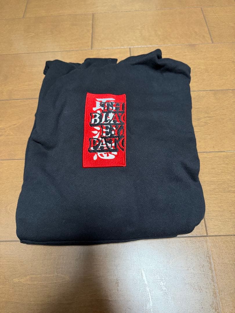 black eye patch スウェット