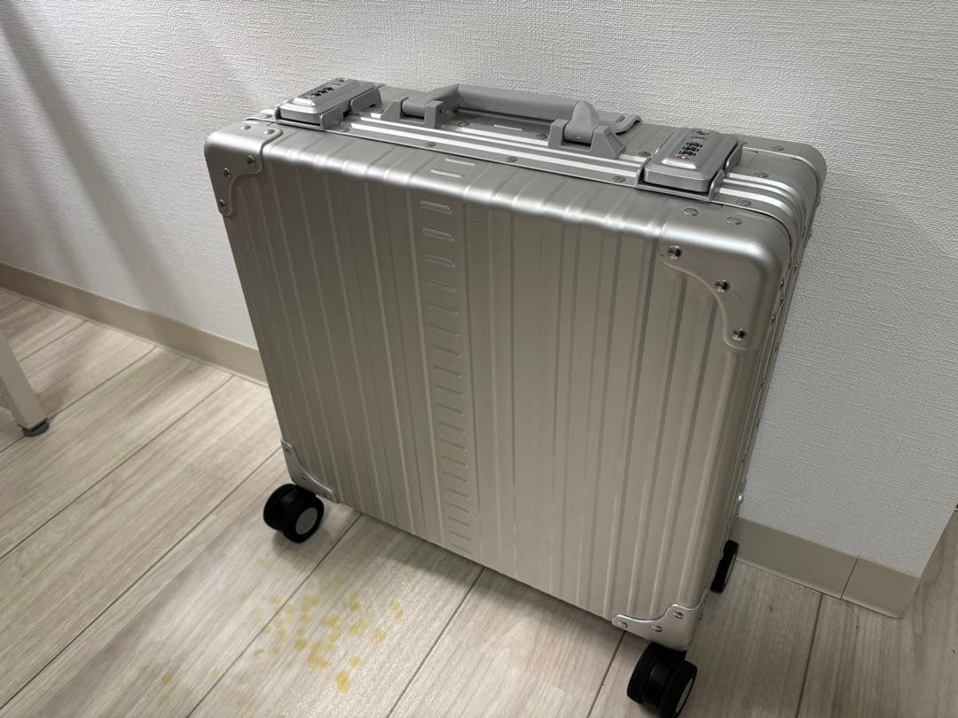 【2025年7月購入】NEO KEEPR アルミ スーツケース 24L
