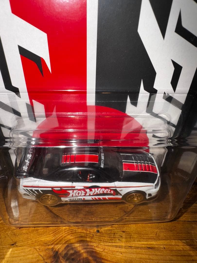 ホットウィール　ジャパンコンベンション　ニッサン　スカイライ　左右2台　未開封