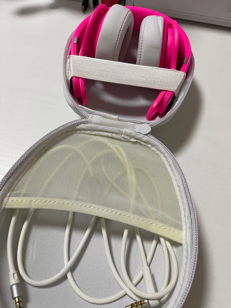 ※ king&queen※【ビーツ】レアなヘッドフォン【ピンク】おしゃれ