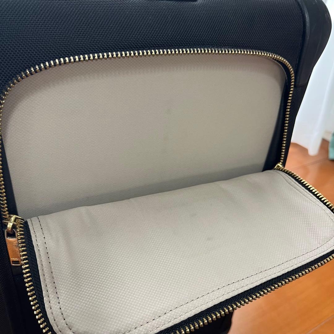 TUMI ALPHA インターナショナル デュアルアクセス ブラックゴールド