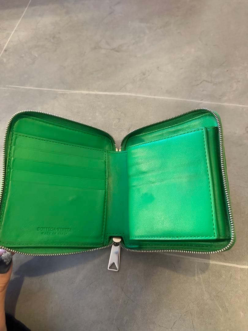 Etsu　ボッテガ BOTTEGAグリーンレザー編み込み二つ折り財布