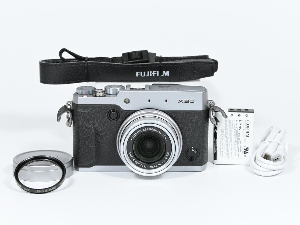 【超美品】 フジフイルム　FUJIFILM X30